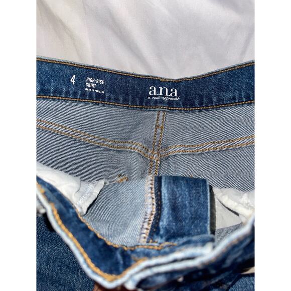 a.n.a. A New Approach High Rise NWT Denim Skirt Size 4 - Picture 2 of 5